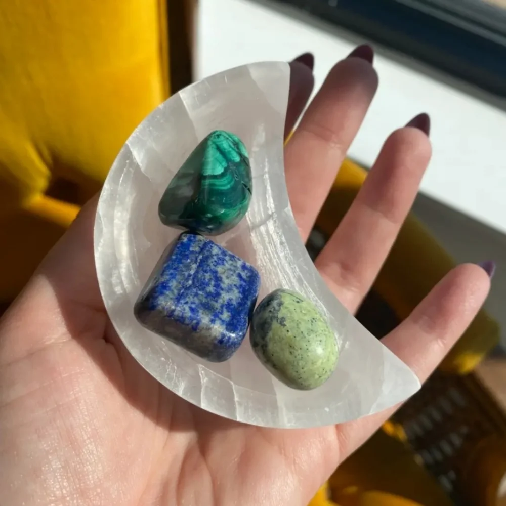 Selenite Crystal Moon Bowl - Picture 1 of 3